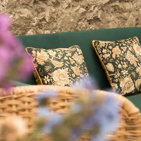 Casa de hóspedes Four 4*